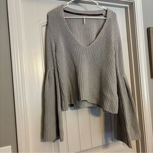 Free People Gray V-Neck Ribbed Bell Sleeve Sweater